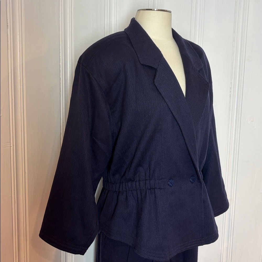 Vintage Navy Blazer & Pants Set – Soft Tailored Two-Piece - Size M to L - Picture 7 of 13